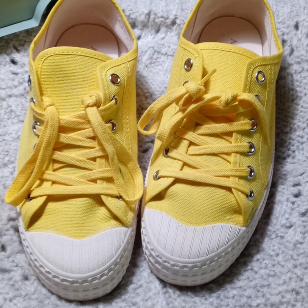 Anthropologie Bright yellow sneakers Size 39 sml